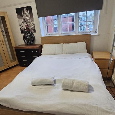 London Edgware Station Apartment Екстериор снимка