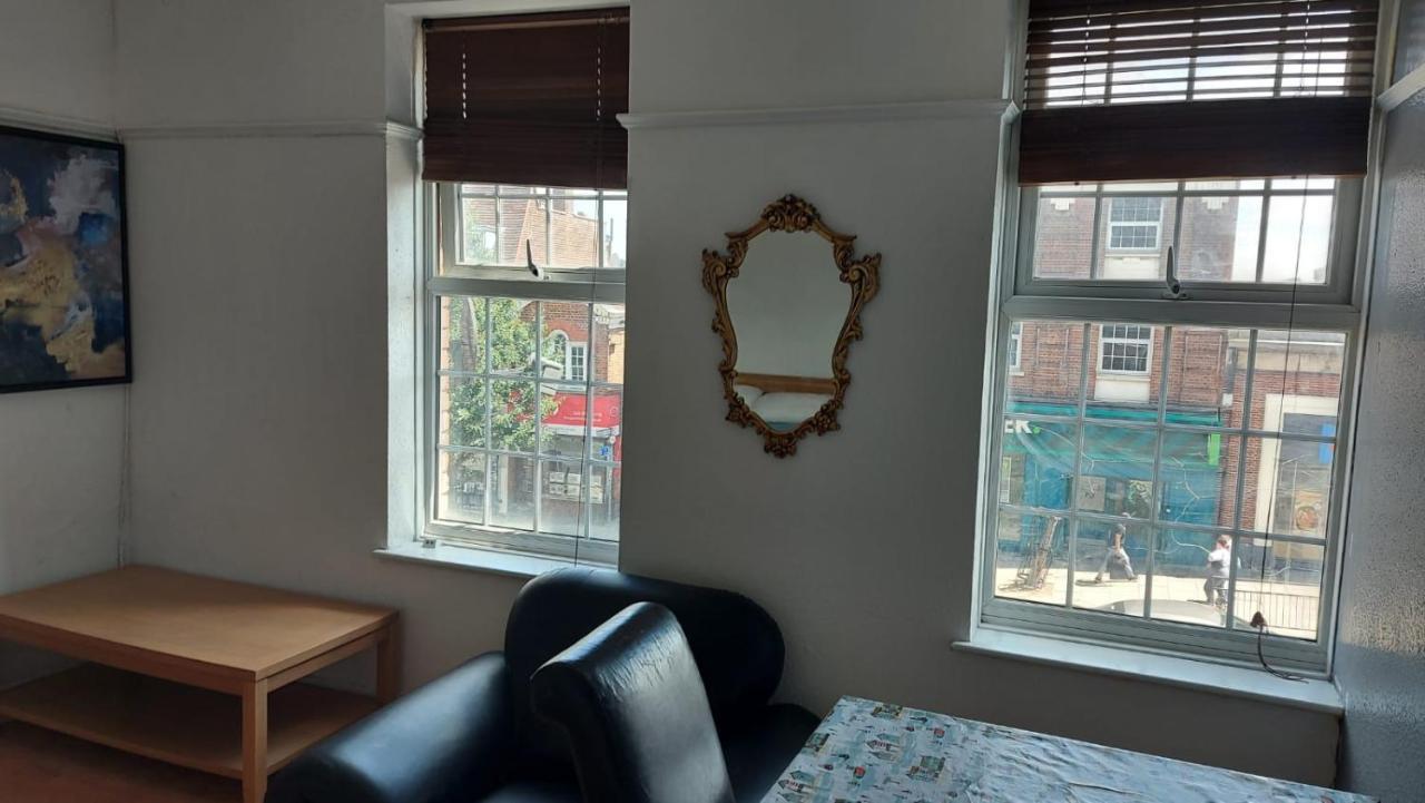 London Edgware Station Apartment Екстериор снимка