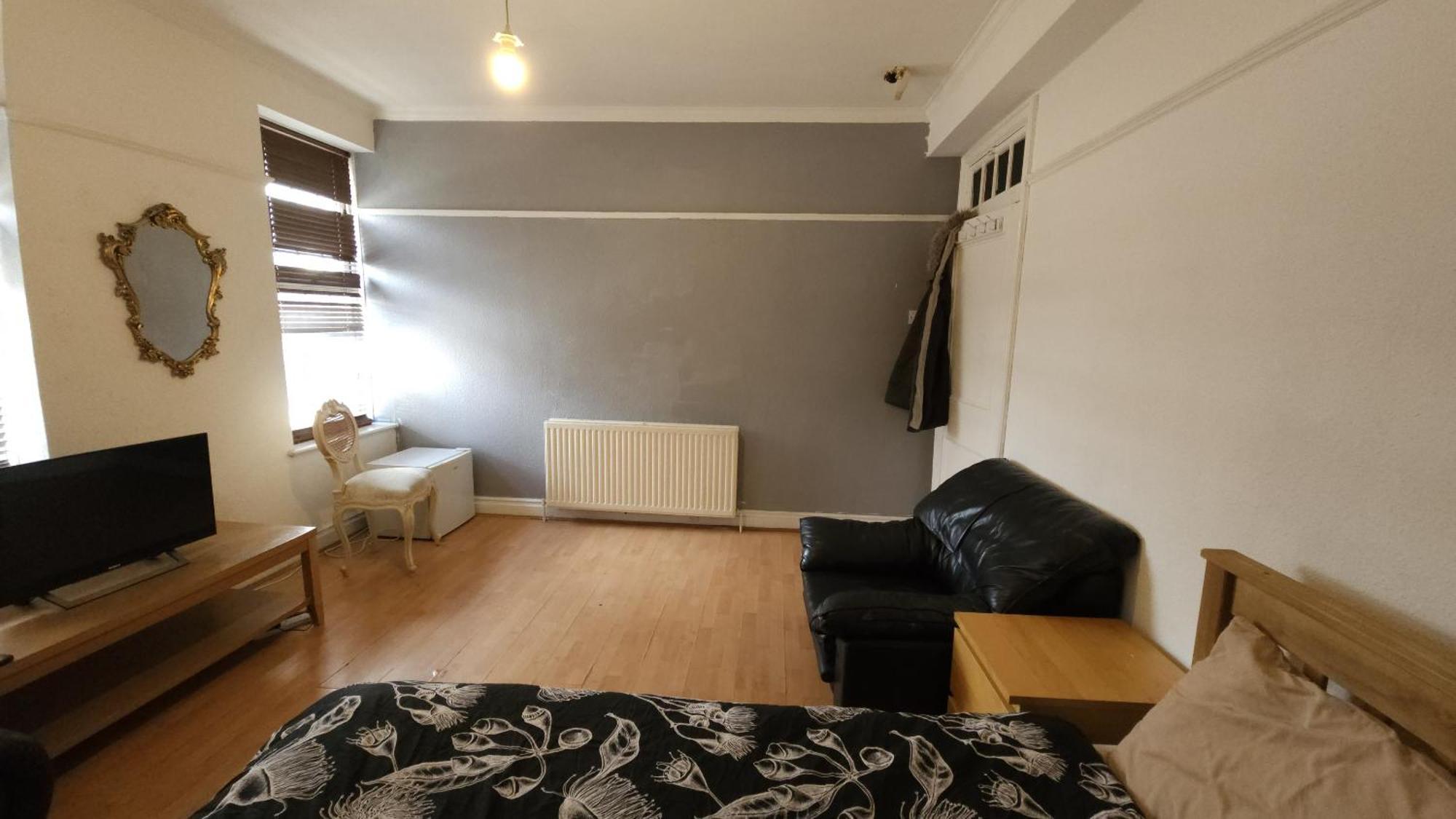 London Edgware Station Apartment Екстериор снимка