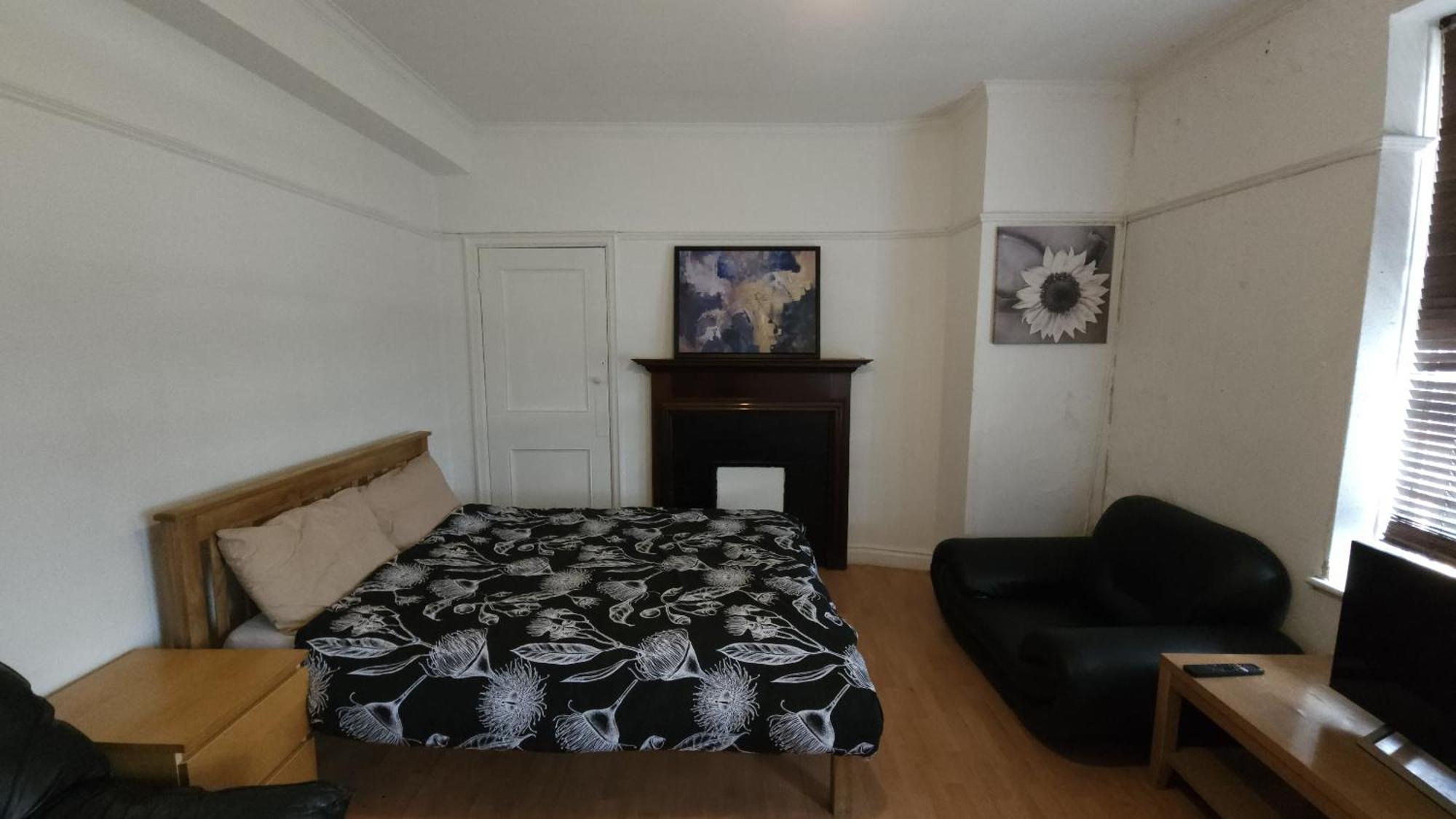 London Edgware Station Apartment Екстериор снимка