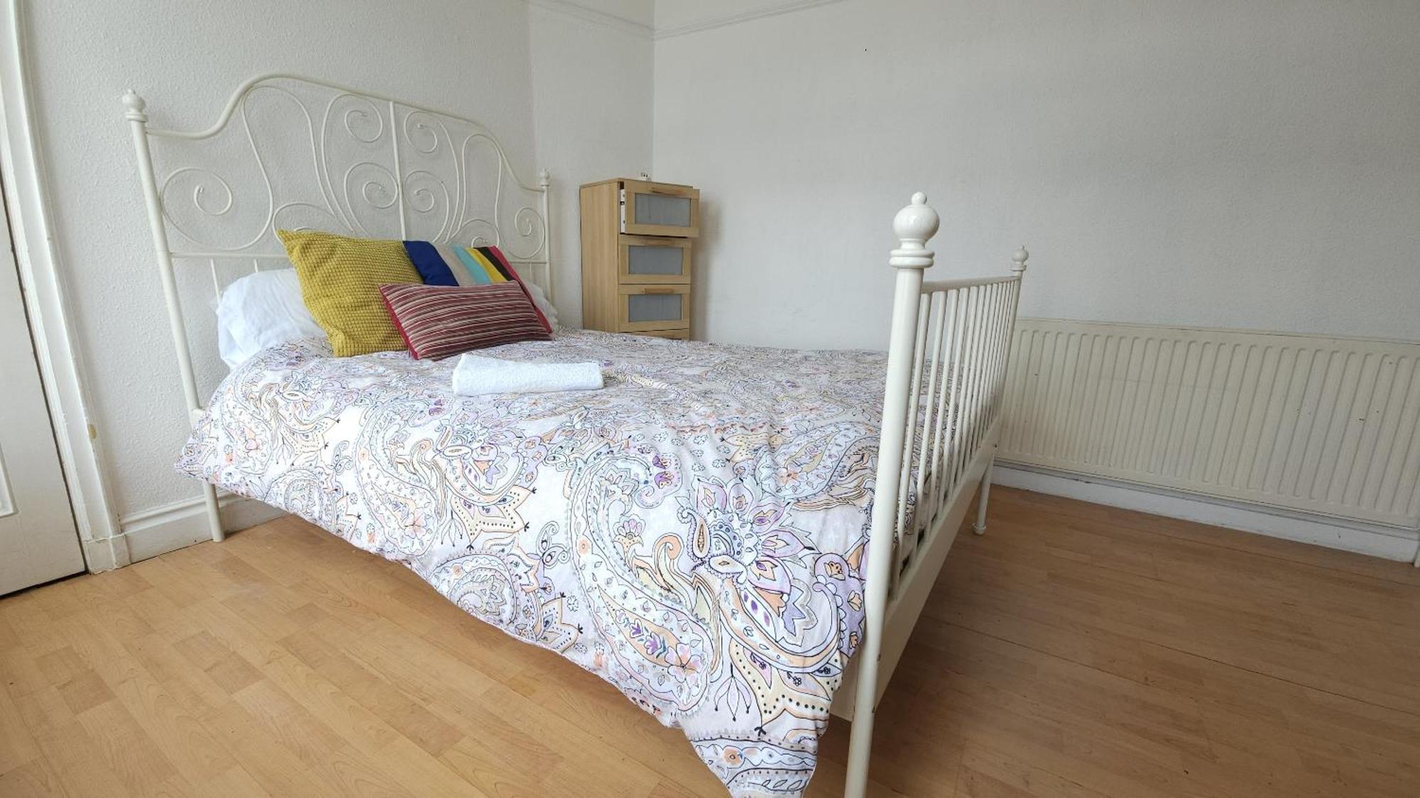 London Edgware Station Apartment Екстериор снимка