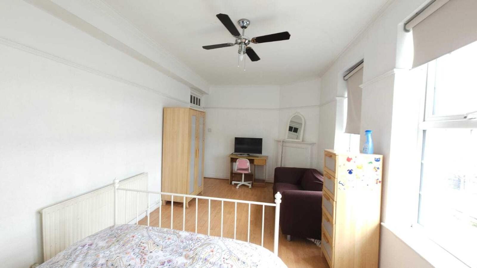 London Edgware Station Apartment Стая снимка