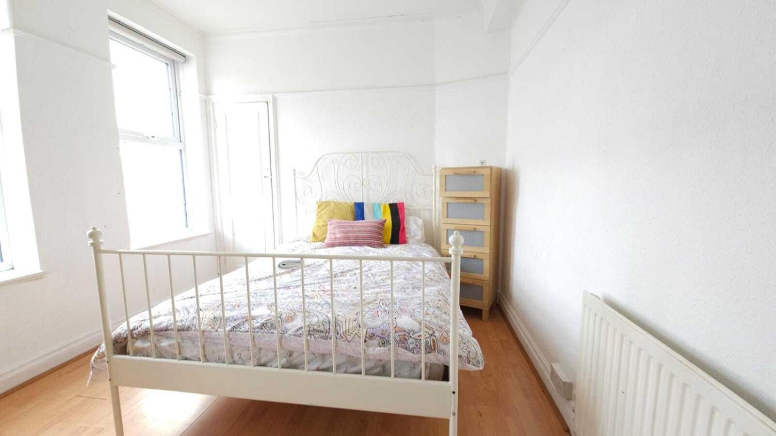 London Edgware Station Apartment Стая снимка