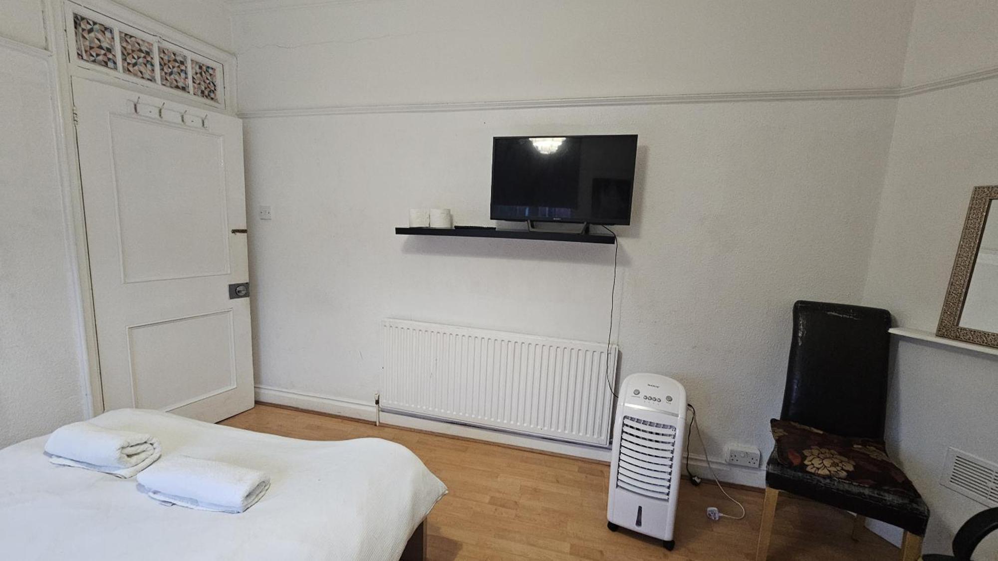 London Edgware Station Apartment Екстериор снимка