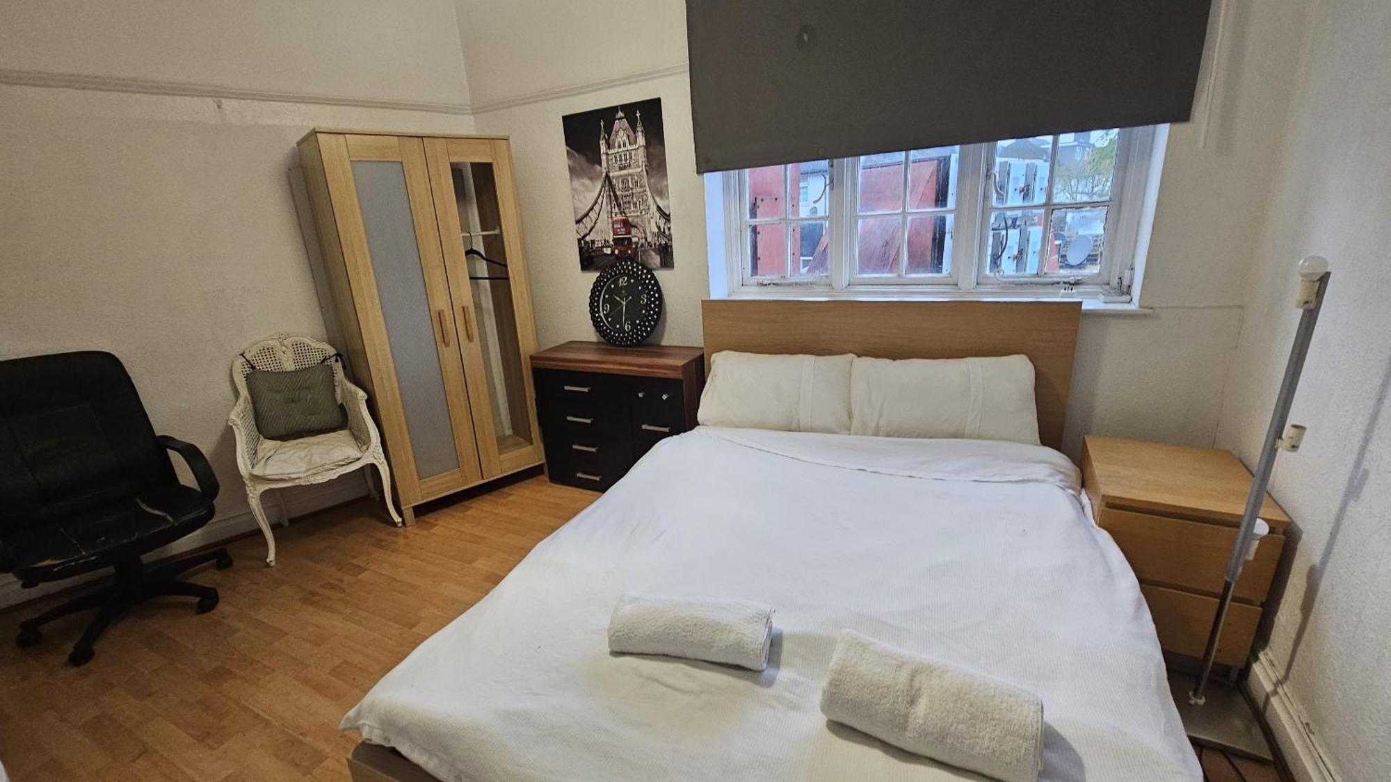 London Edgware Station Apartment Екстериор снимка